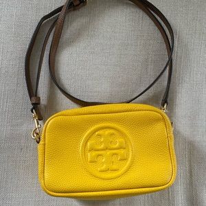 Tory Burch Perry Bombe Mini Camera